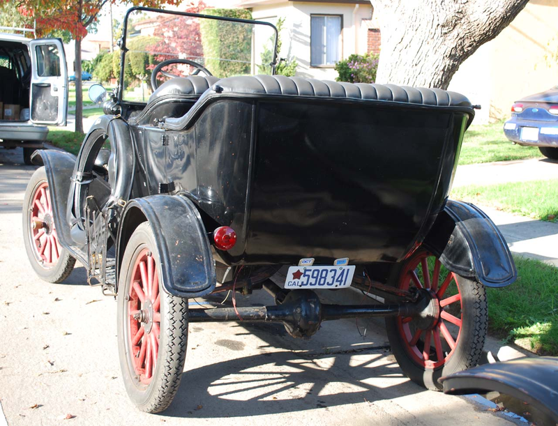 Illustration for article titled 1919 Ford Model T Touring